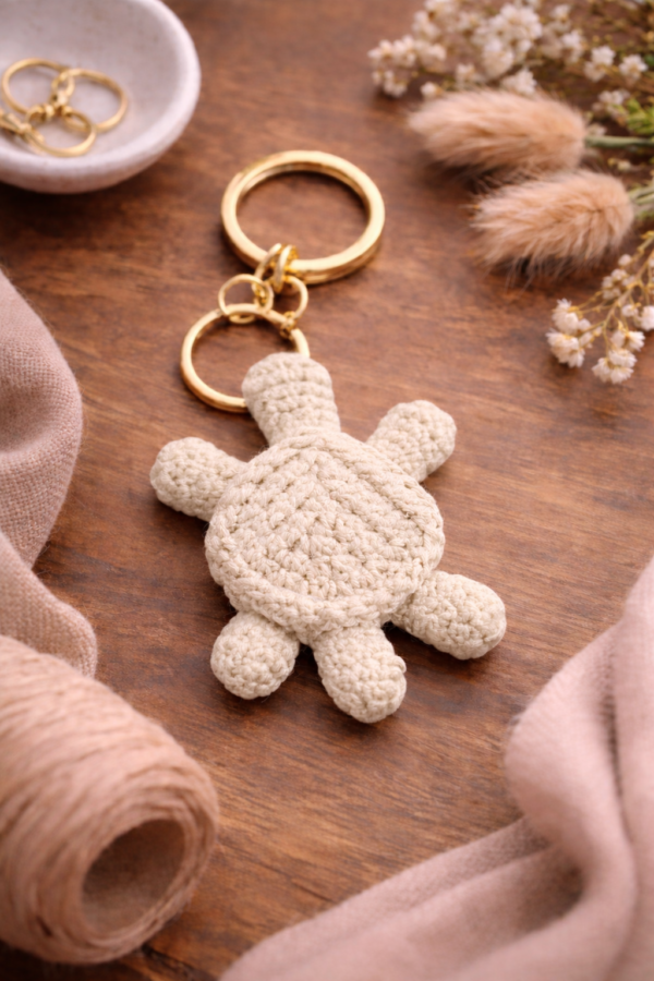 handmade-macrame-turtle-keychain.jpg
